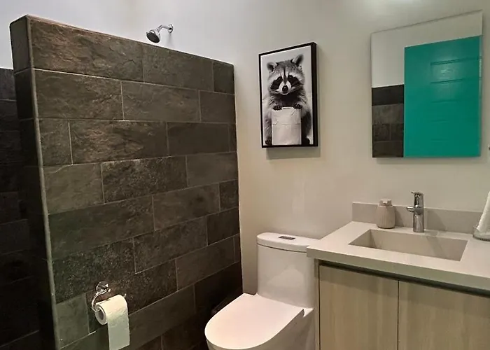 Relaxing 2br Saltwater Pool&modern Amenities Apartment